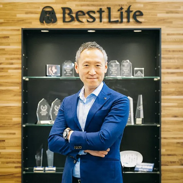 代表取締役社長　岩本 元熙